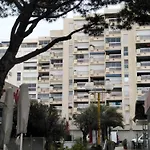 Spacieux 2 Chambres, 4 Personnes, Terrasse Vue Port , Wifi Gratuit Et Parking Prive Gratuit, Lave Linge, Congelateur, Situe Pres De La Plage, Commerces, Marche Et Restaurants * Carnon-Plage