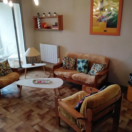 Apartmán Spacieux 2 Chambres, 4 Personnes, Terrasse Vue Port , Wifi Gratuit Et Parking Prive Gratuit, Lave Linge, Congelateur, Situe Pres De La Plage, Commerces, Marche Et Restaurants *