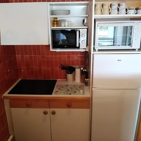 Apartment Spacieux 2 Chambres, 4 Personnes, Terrasse Vue Port , Wifi Gratuit Et Parking Prive Gratuit, Lave Linge, Congelateur, Situe Pres De La Plage, Commerces, Marche Et Restaurants