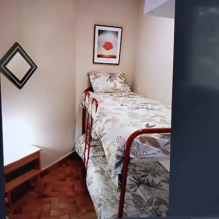 Spacieux 2 Chambres, 4 Personnes, Terrasse Vue Port , Wifi Gratuit Et Parking Prive Gratuit, Lave Linge, Congelateur, Situe Pres De La Plage, Commerces, Marche Et Restaurants * Carnon-Plage