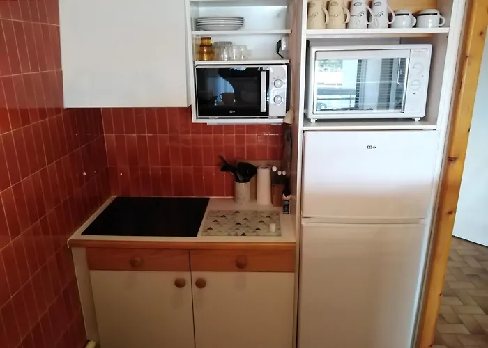 Apartman Spacieux 2 Chambres, 4 Personnes, Terrasse Vue Port , Wifi Gratuit Et Parking Prive Gratuit, Lave Linge, Congelateur, Situe Pres De La Plage, Commerces, Marche Et Restaurants