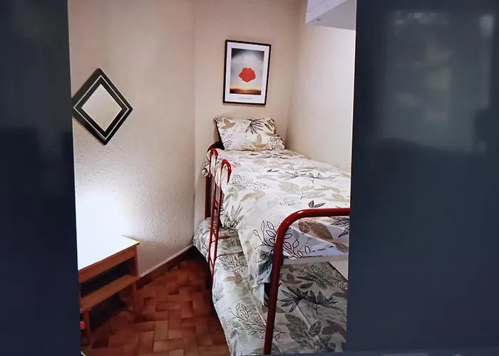 Spacieux 2 Chambres, 4 Personnes, Terrasse Vue Port , Wifi Gratuit Et Parking Prive Gratuit, Lave Linge, Congelateur, Situe Pres De La Plage, Commerces, Marche Et Restaurants * Carnon-Plage