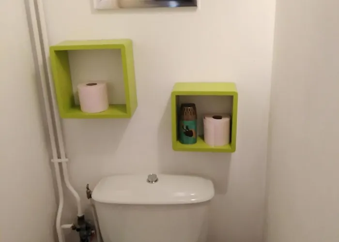 Apartman Spacieux 2 Chambres, 4 Personnes, Terrasse Vue Port , Wifi Gratuit Et Parking Prive Gratuit, Lave Linge, Congelateur, Situe Pres De La Plage, Commerces, Marche Et Restaurants